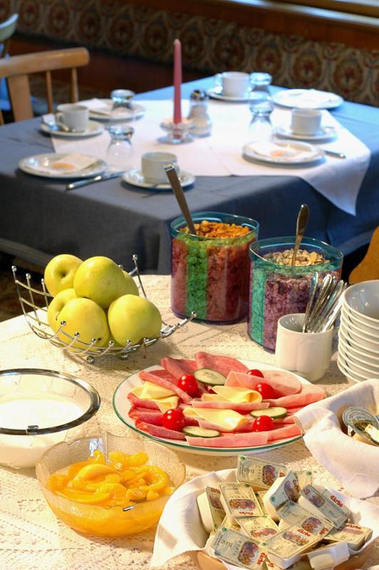 Gmuenderklause Hotel Герлос Екстериор снимка