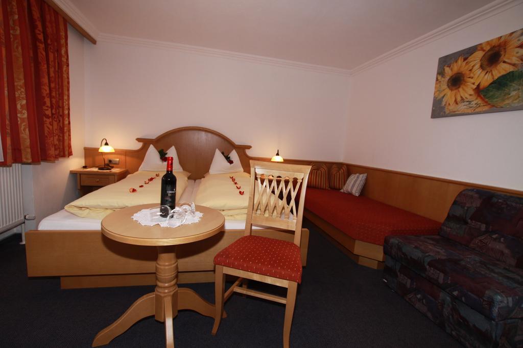 Gmuenderklause Hotel Герлос Екстериор снимка