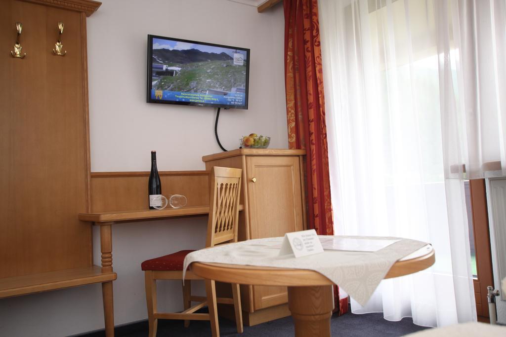 Gmuenderklause Hotel Герлос Екстериор снимка